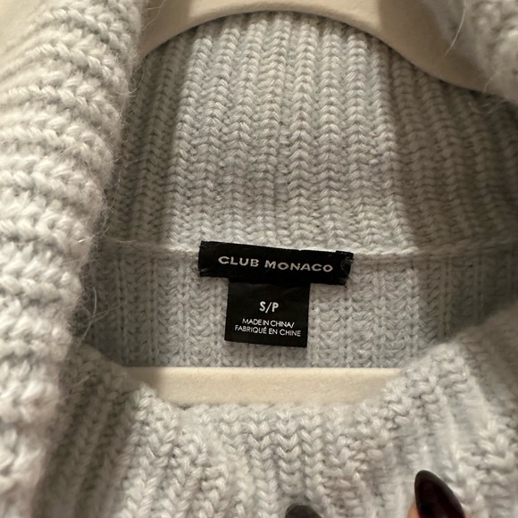 Club Monaco Crop Turtleneck Sweater - Picture 3 of 4